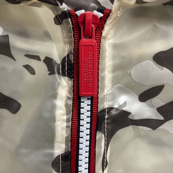 Urban Republic Collection Camo Full-Zip Hooded Rain Jacket Size Large NEW - Picture 3 of 8